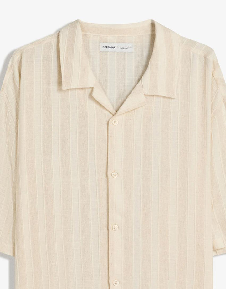 Rövid ujjú ing BERSHKA, krémszínű