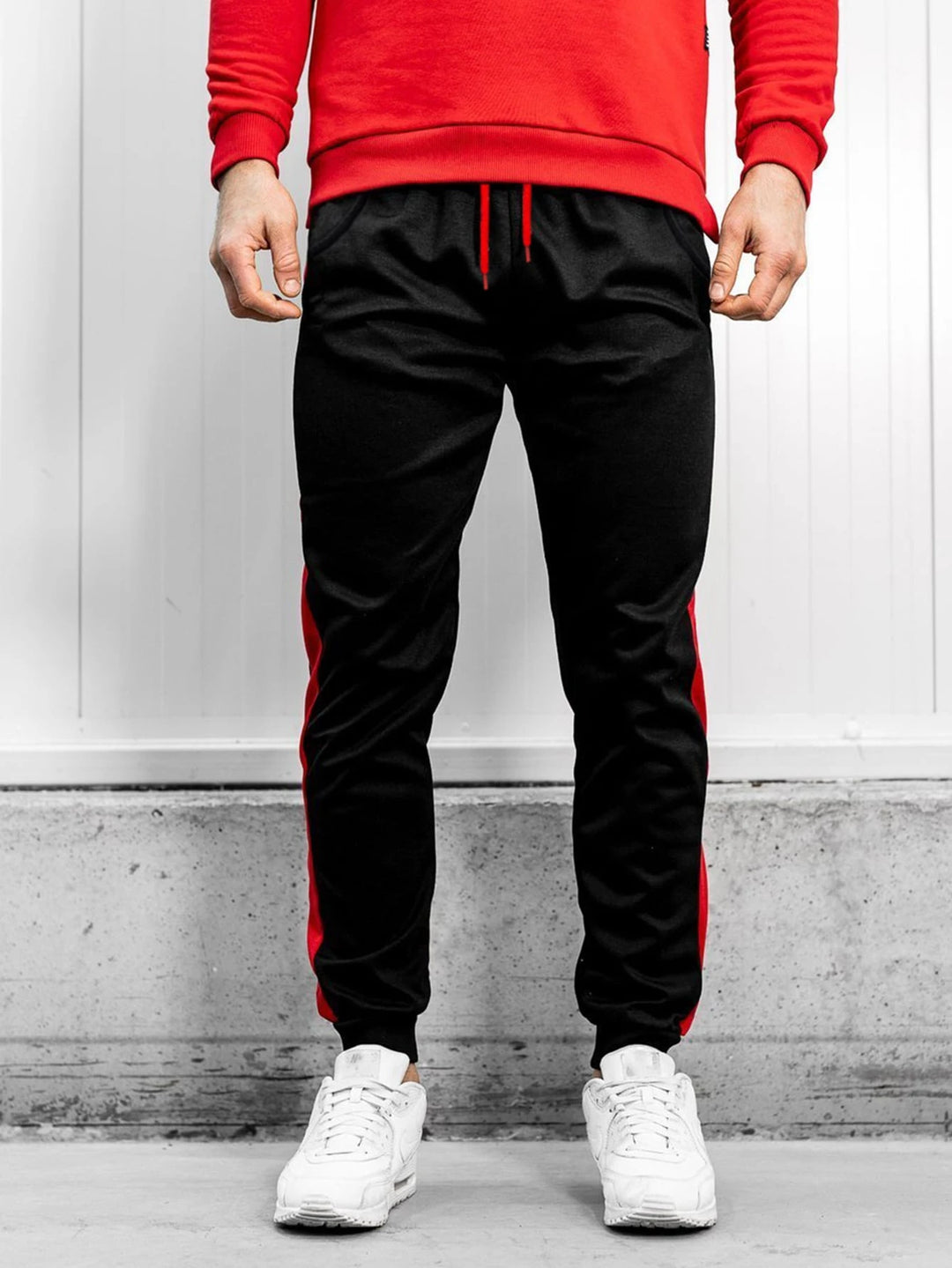 Pantaloni SHEIN, negru