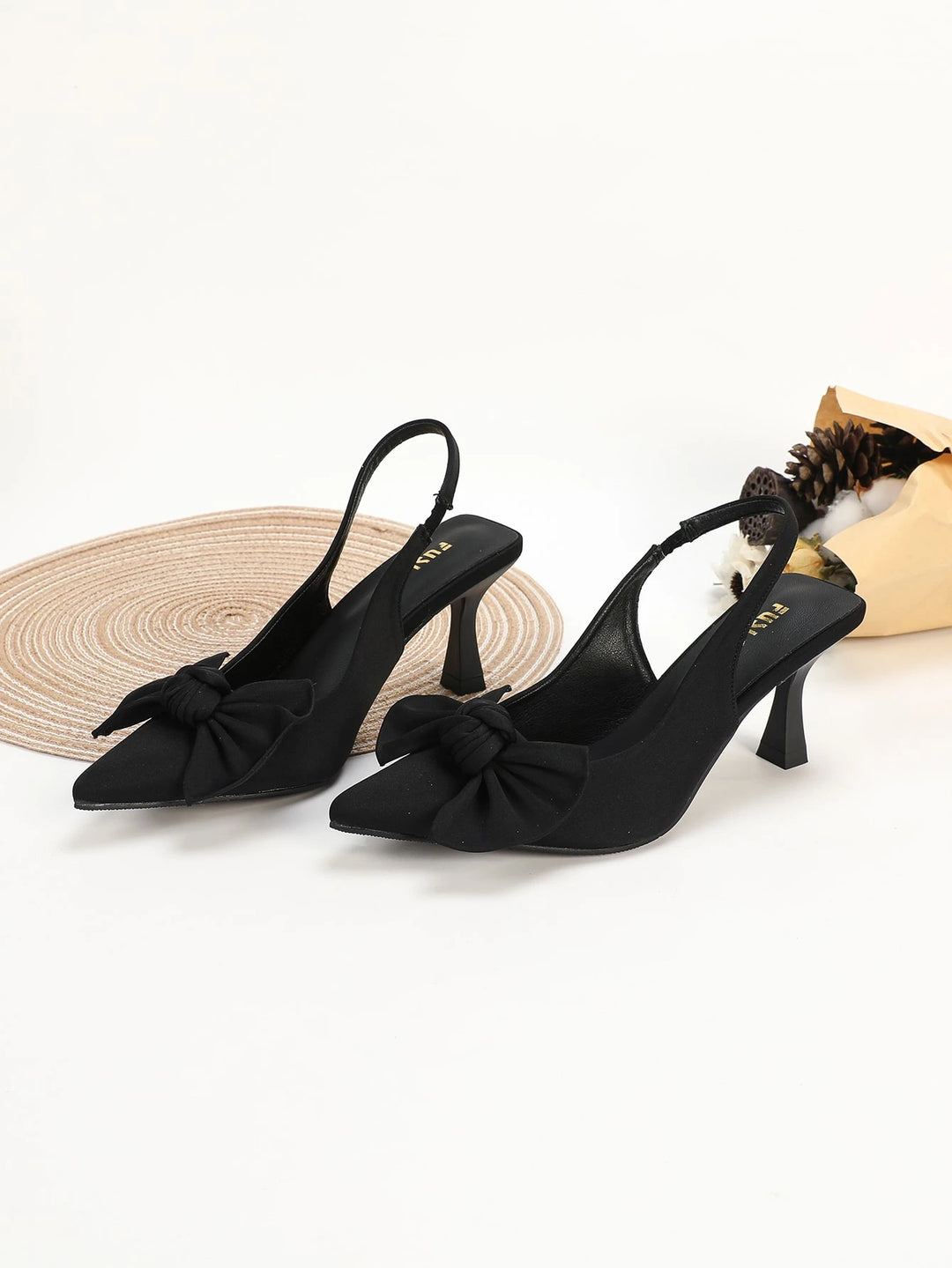 Pantofi cu toc SHEIN, negru