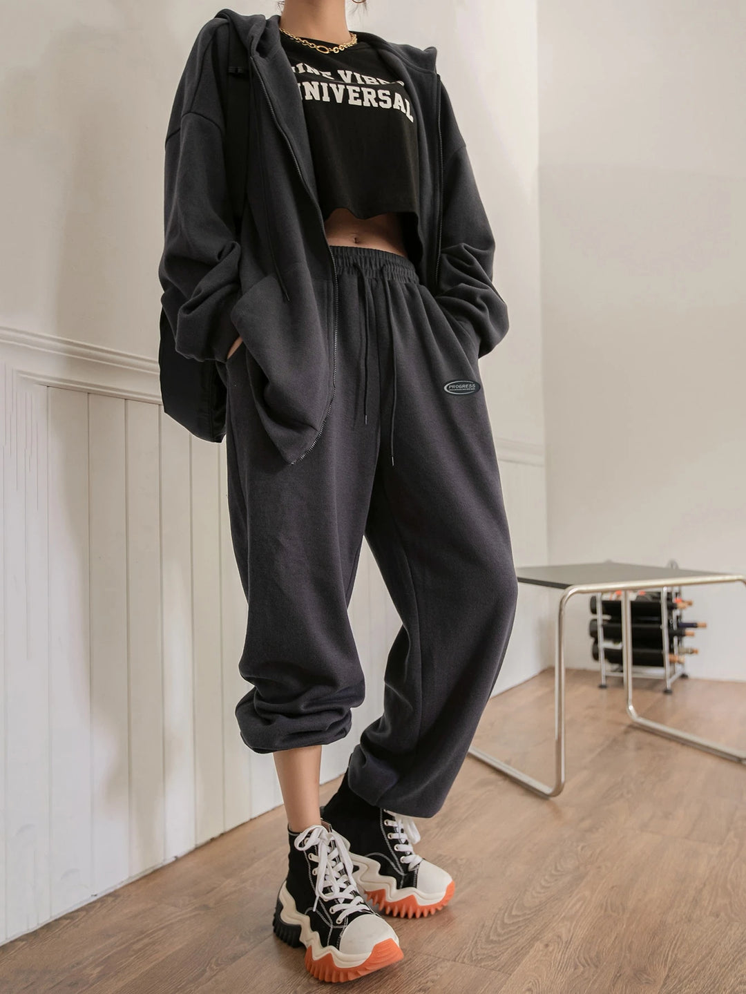 Pantaloni de trening SHEIN, gri