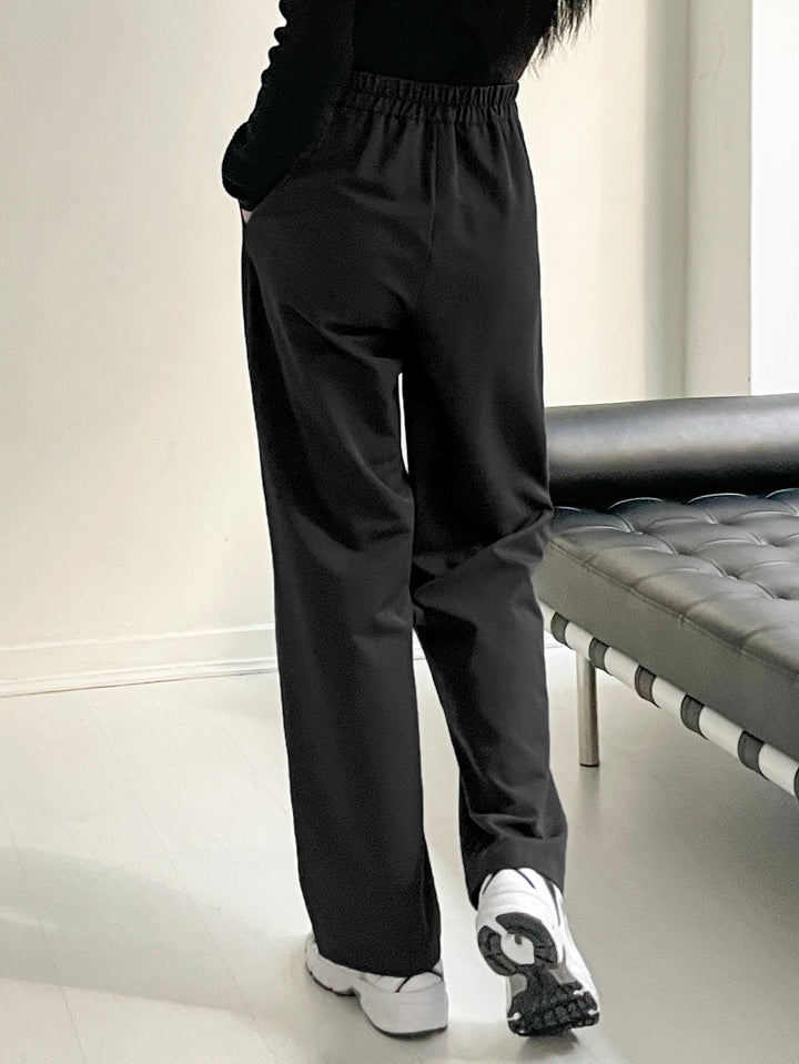 Pantaloni SHEIN, negru