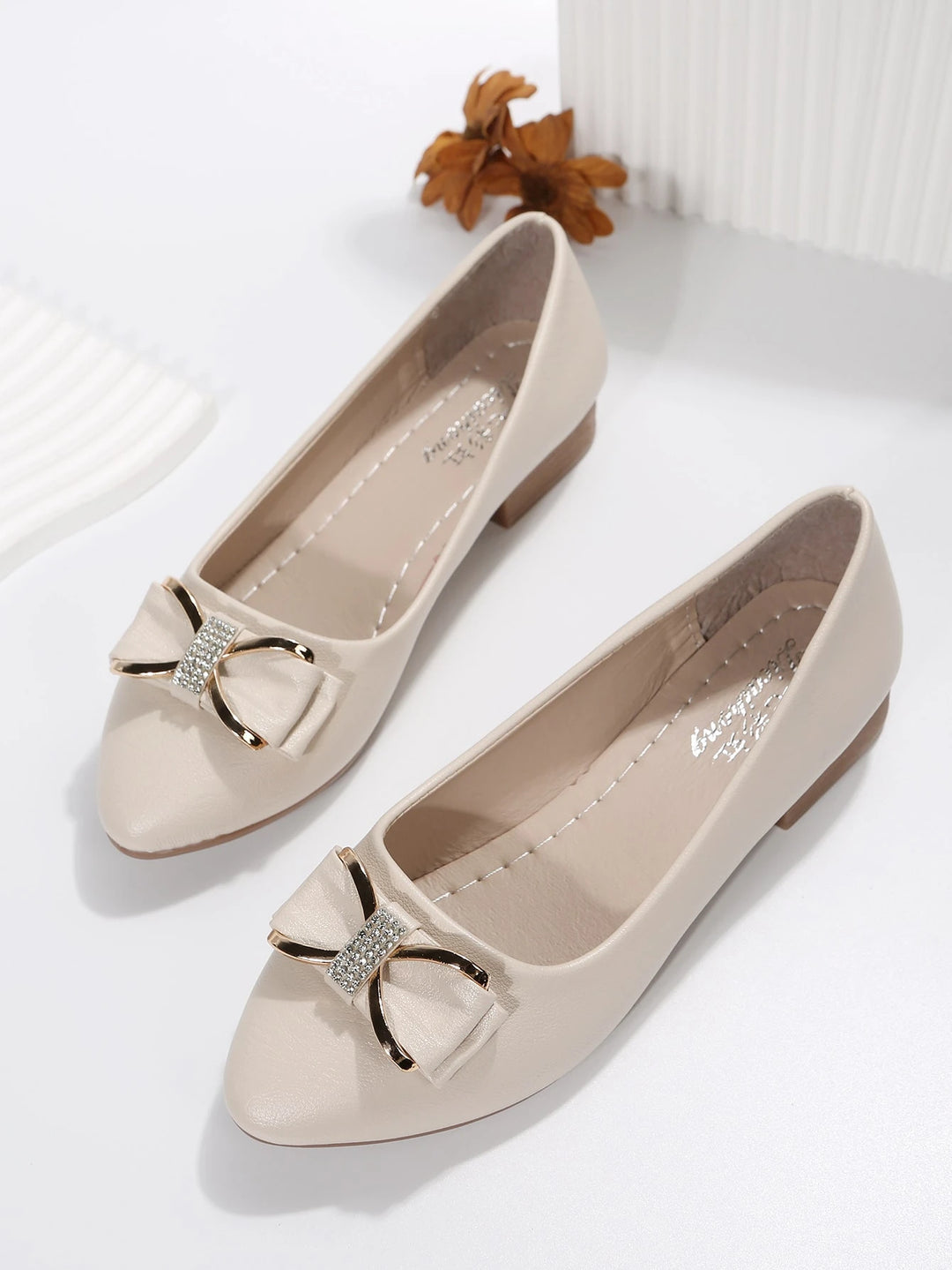 Pantofi SHEIN, bej