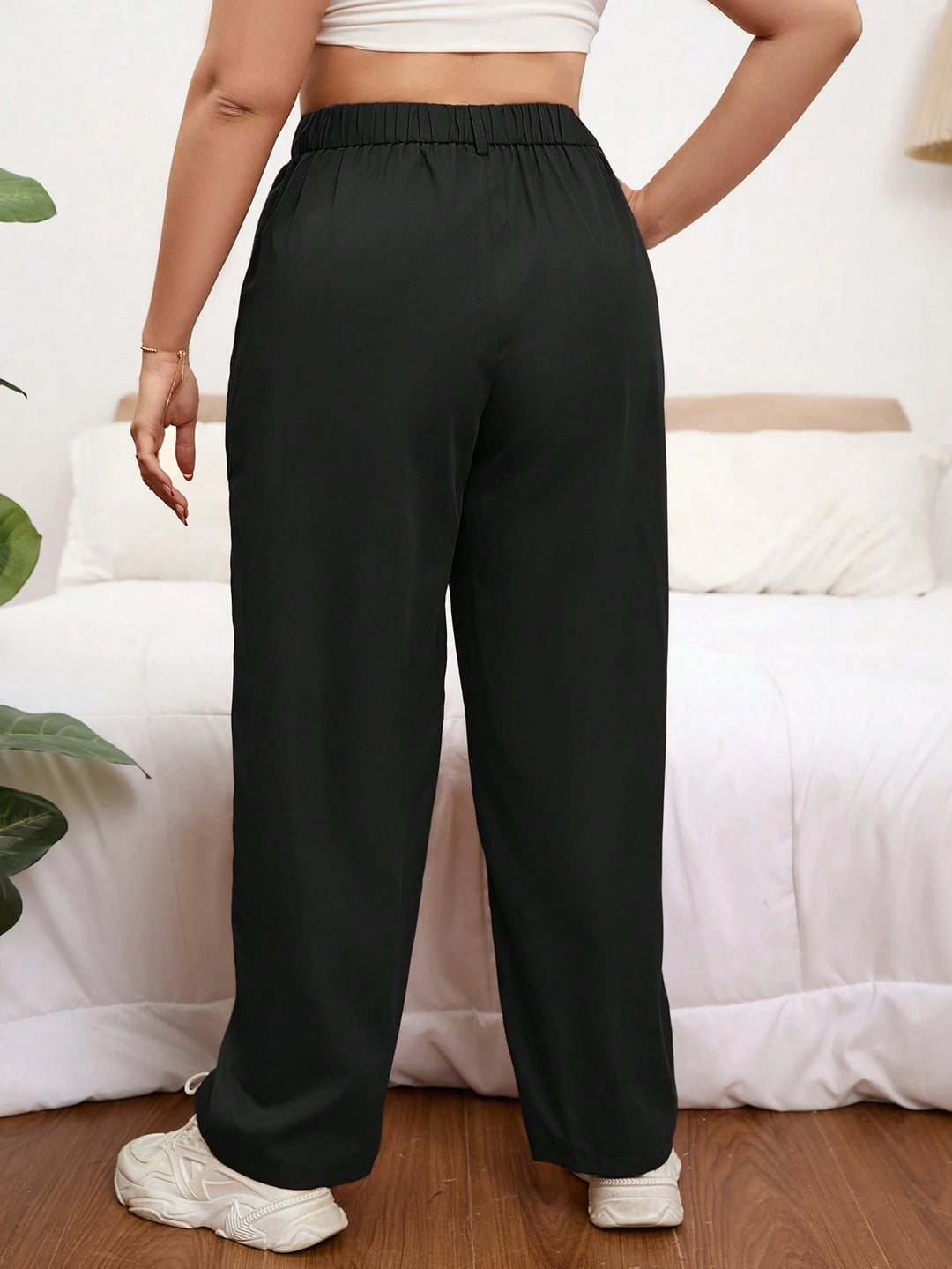 Pantaloni SHEIN, negru