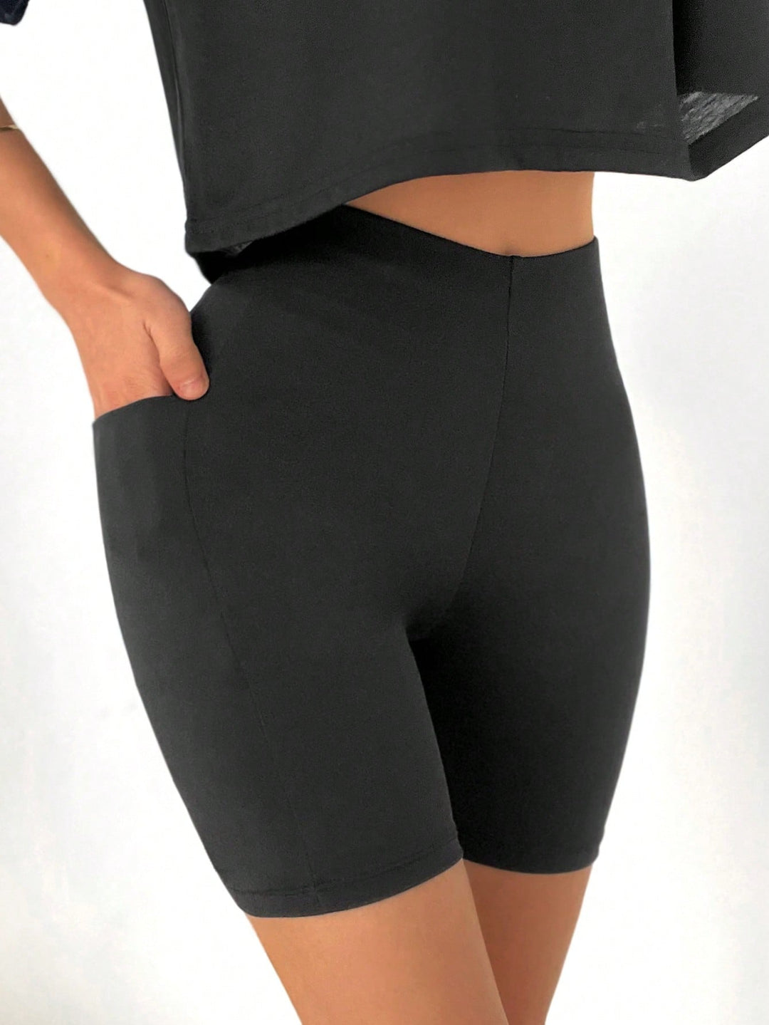 SHEIN rövid leggings, fekete