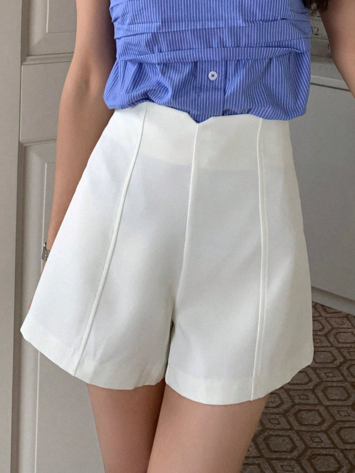 Pantaloni scurți SHEIN, crem