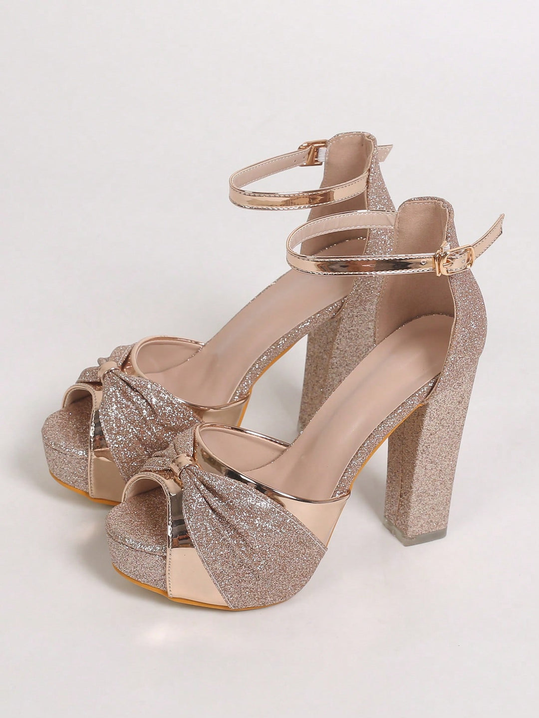 Pantofi cu toc SHEIN, auriu