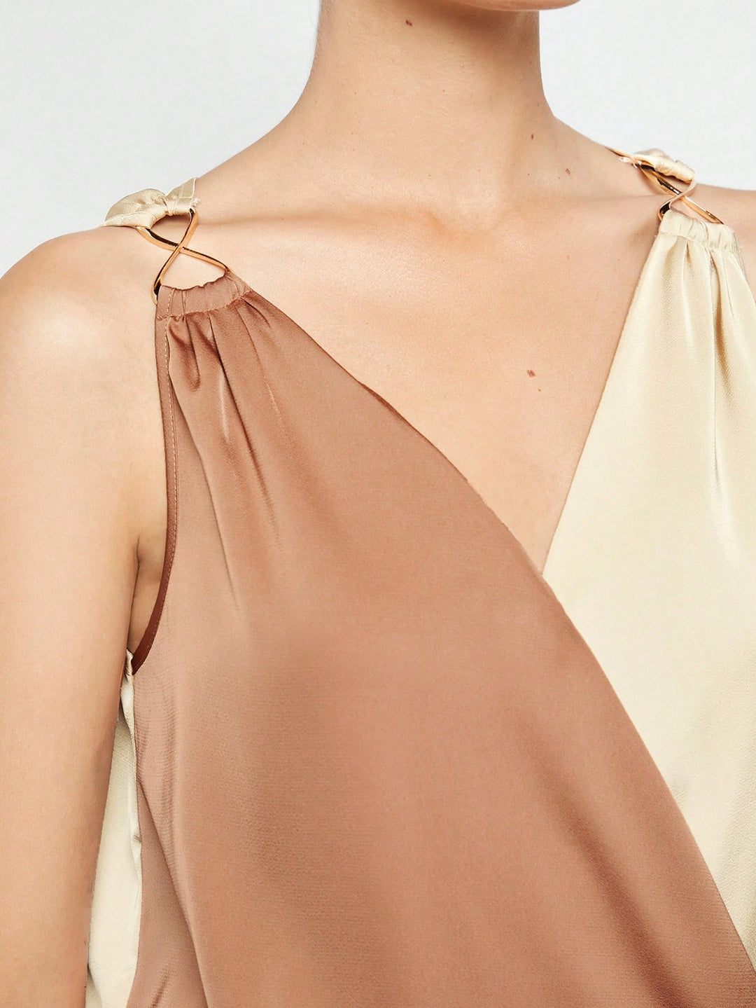 Bluza satin fără mâneci SHEIN, mix culori
