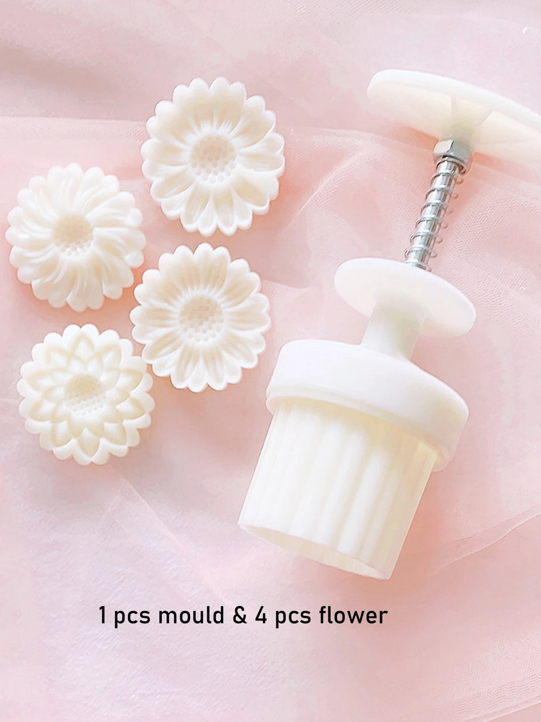Set forme pentru tort SHEIN, crem