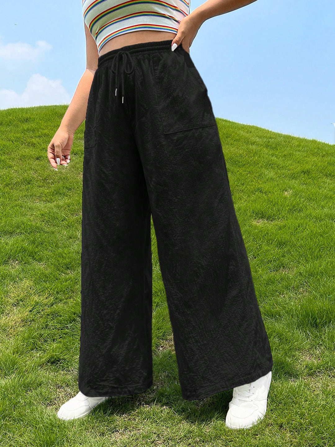 Pantaloni SHEIN, negru