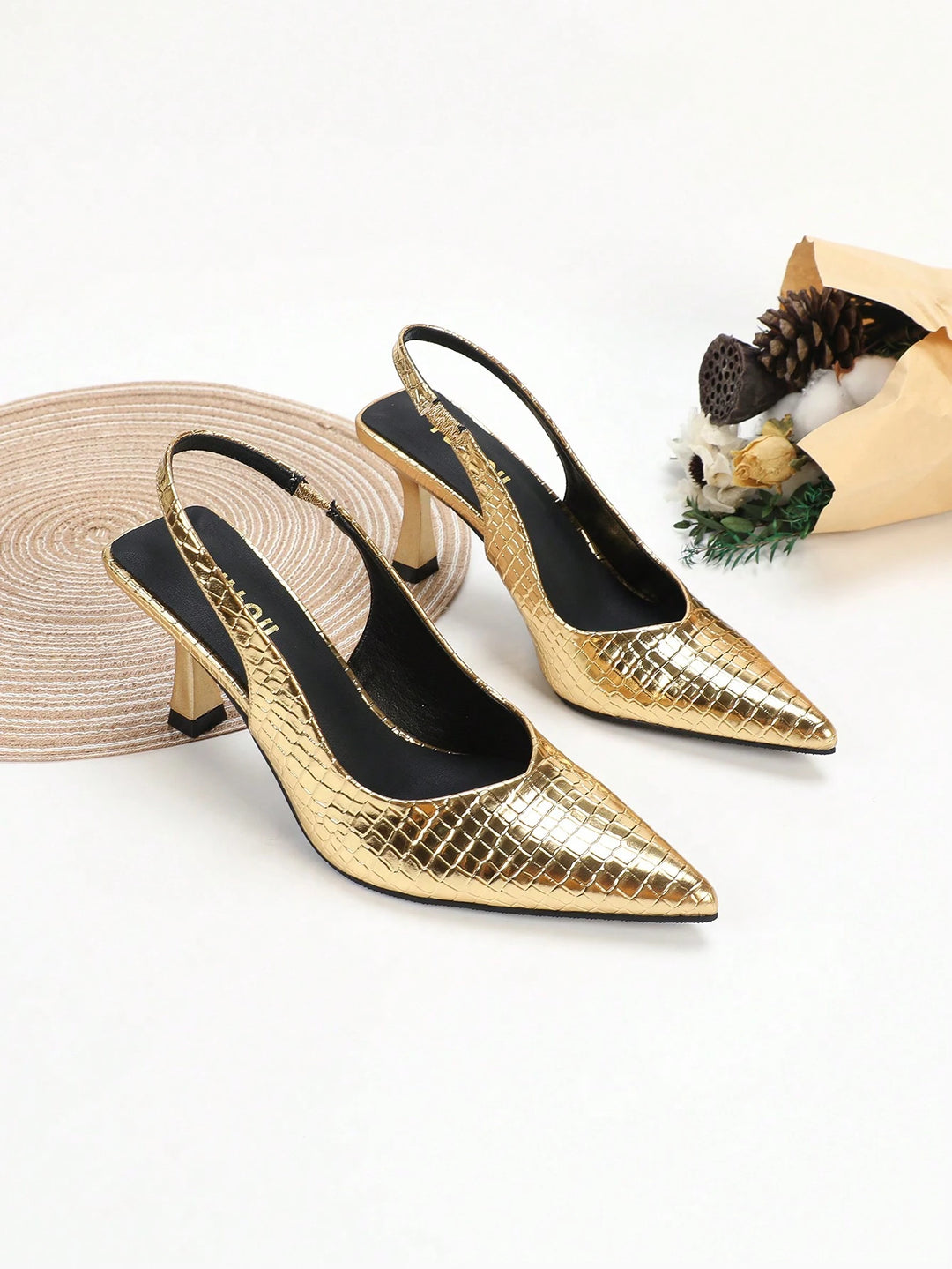 Pantofi cu toc SHEIN, auriu