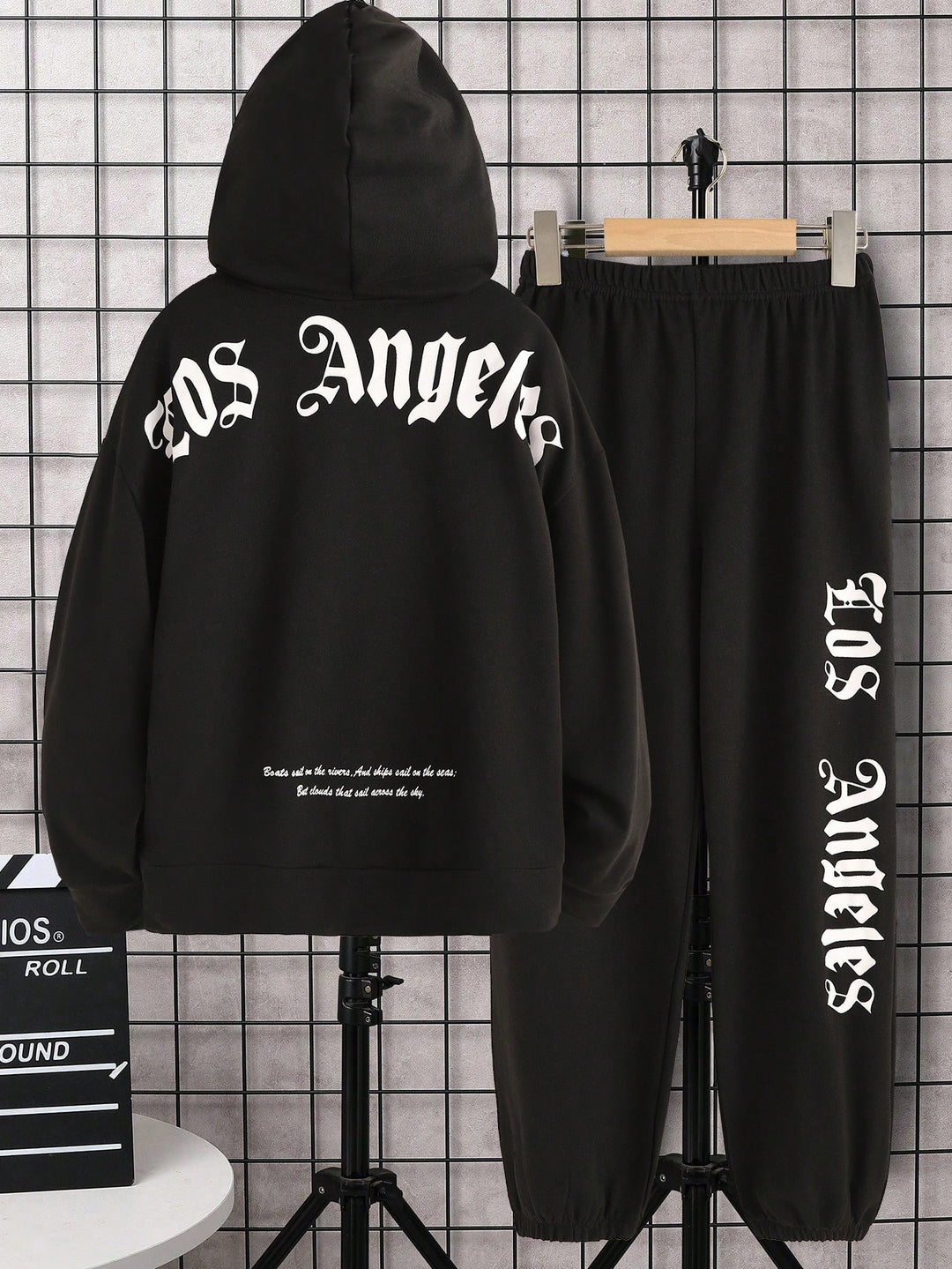 SHEIN együttes, fekete