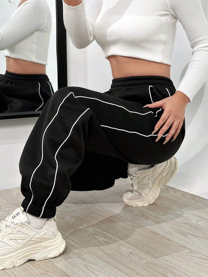Pantaloni SHEIN, negru