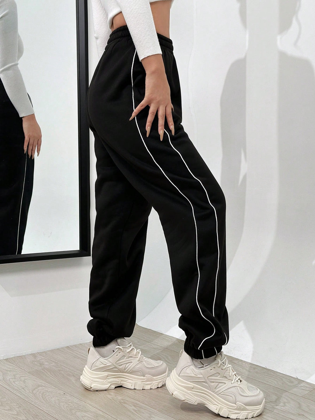 Pantaloni SHEIN, negru