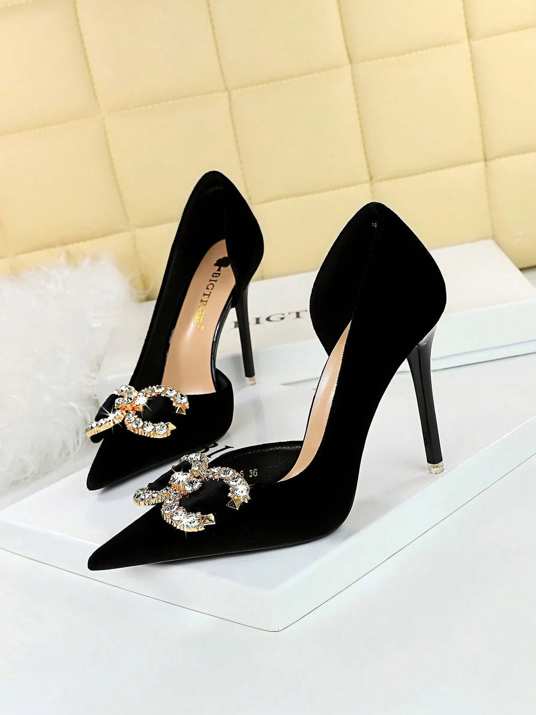 Pantofi cu toc SHEIN, negru