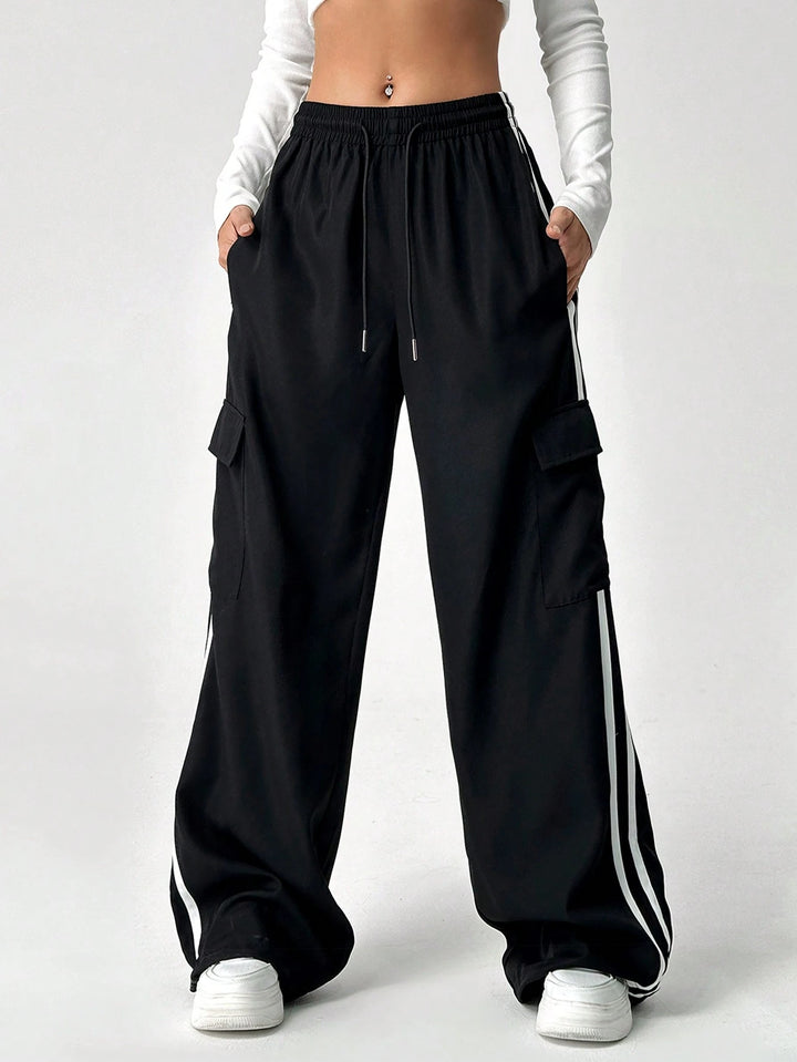 Pantaloni SHEIN, negru