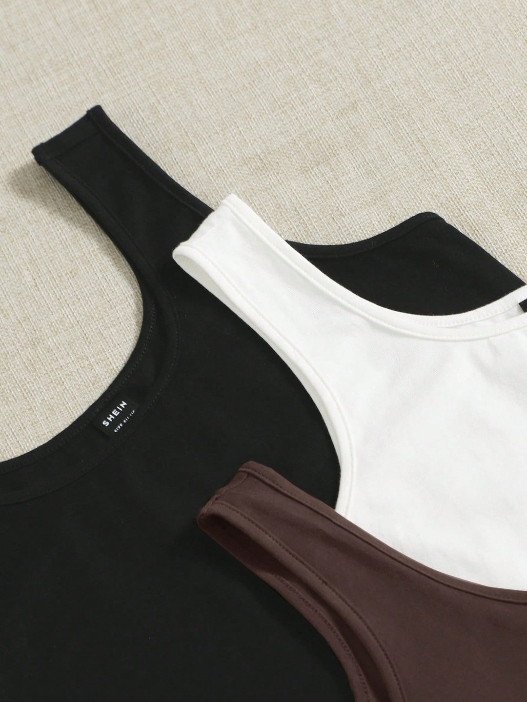 Set topuri SHEIN, maro