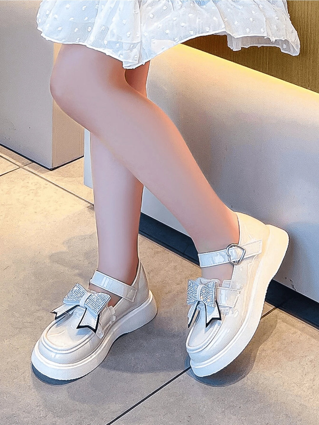 Pantofi SHEIN, crem