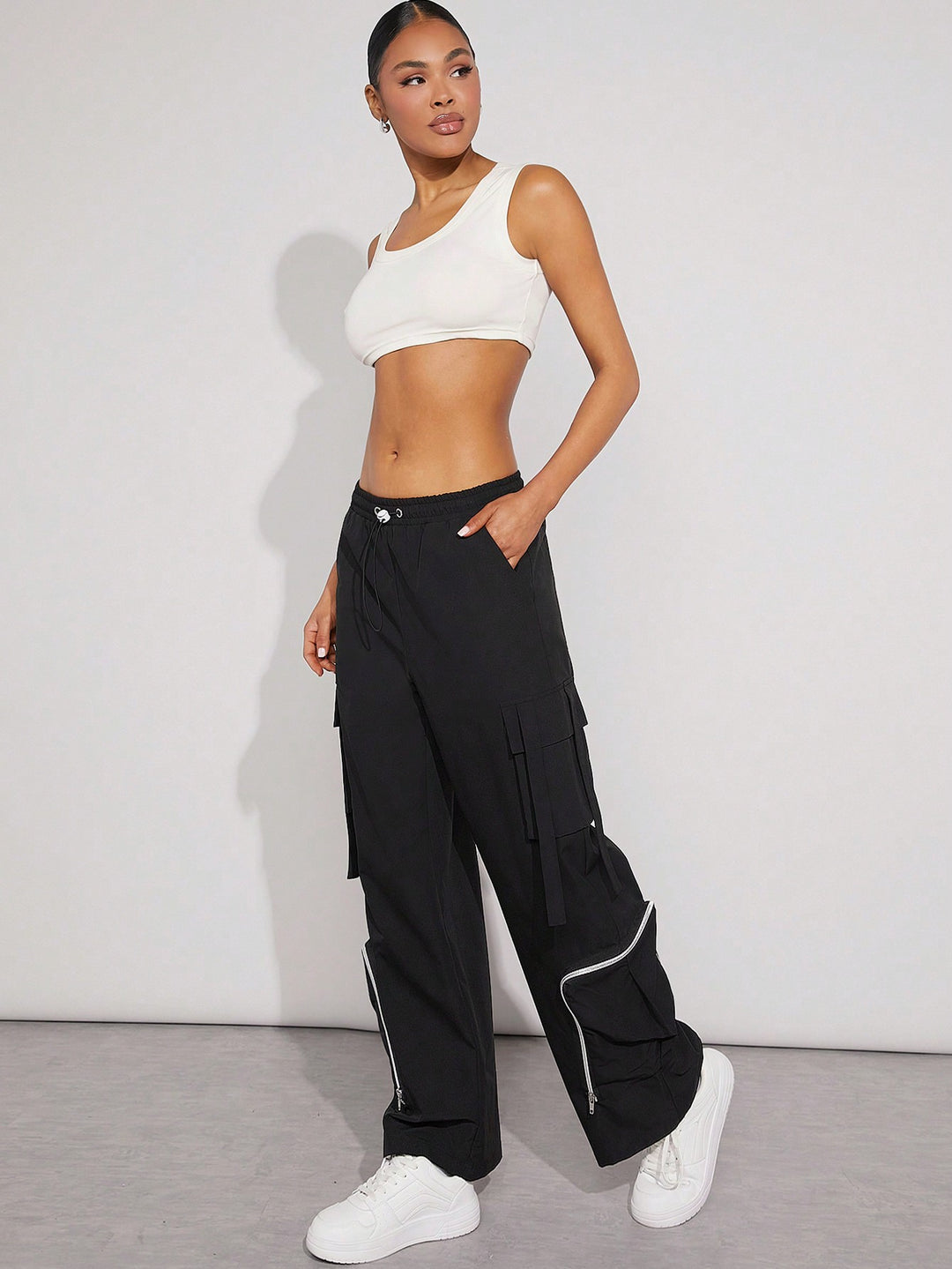 Pantaloni SHEIN, negru