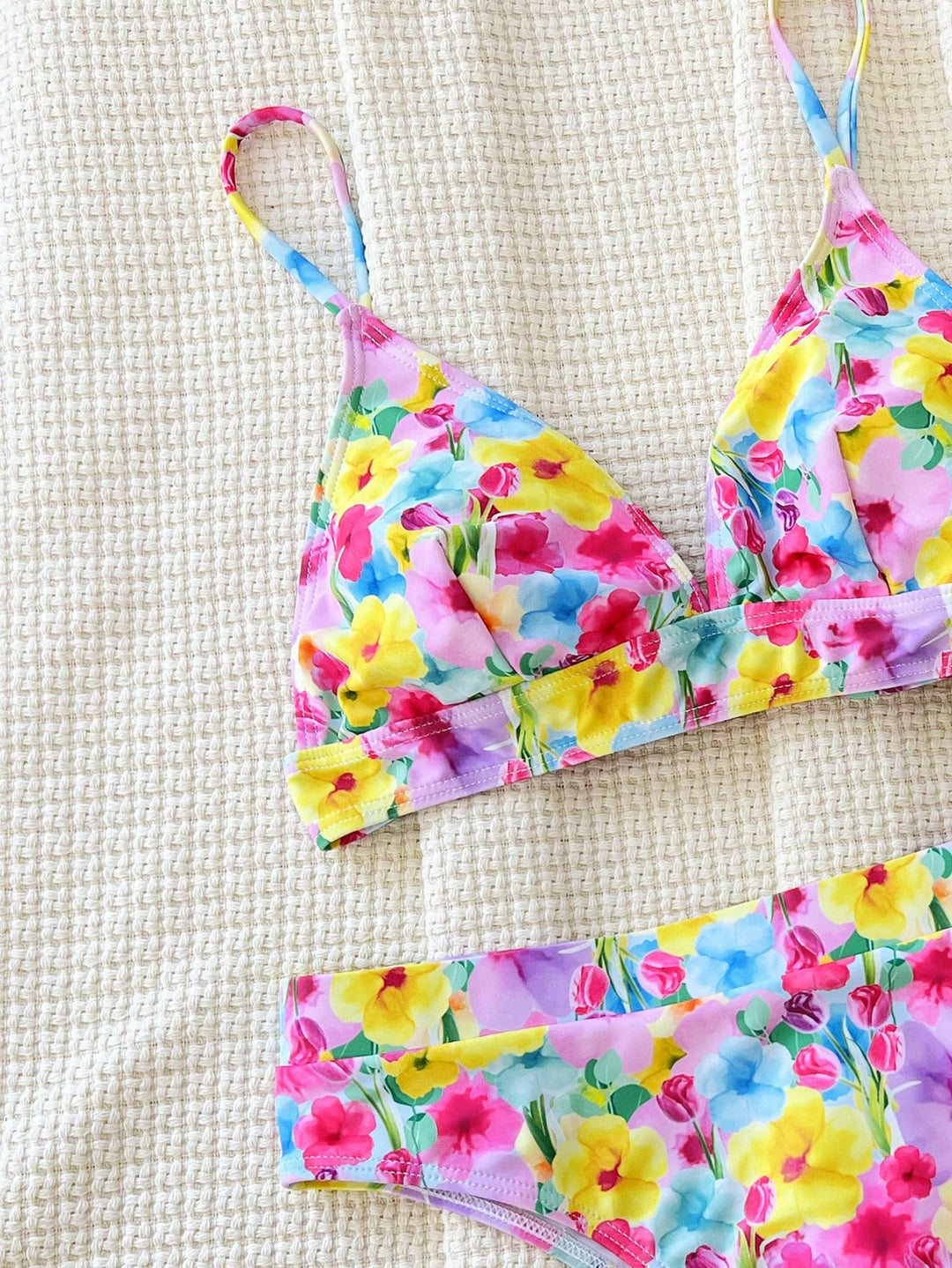 Set bikini SHEIN, mix culori