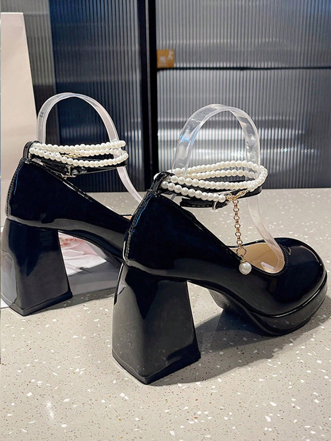 Pantofi cu toc SHEIN, negru