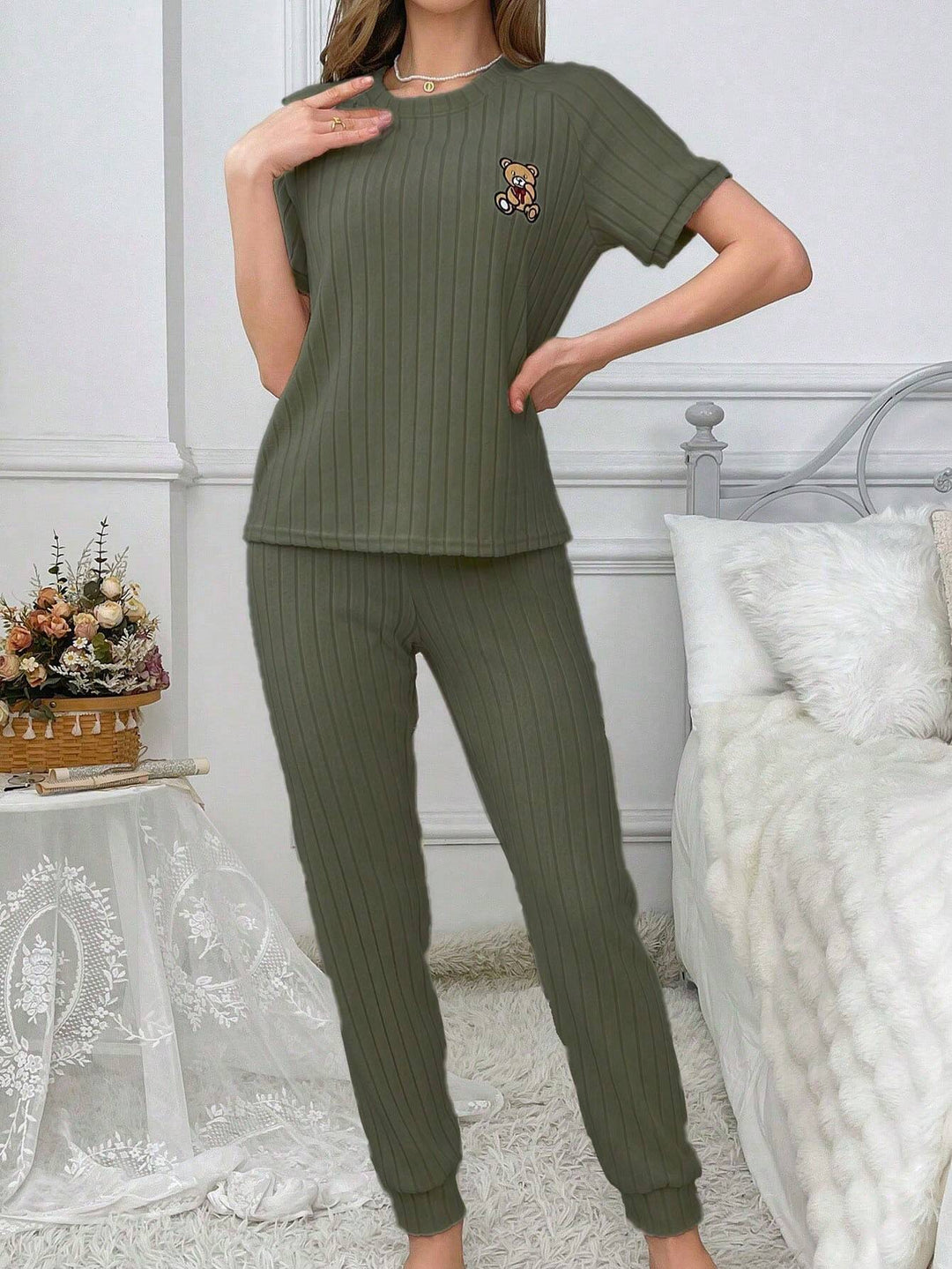 Tricou SHEIN, kaki