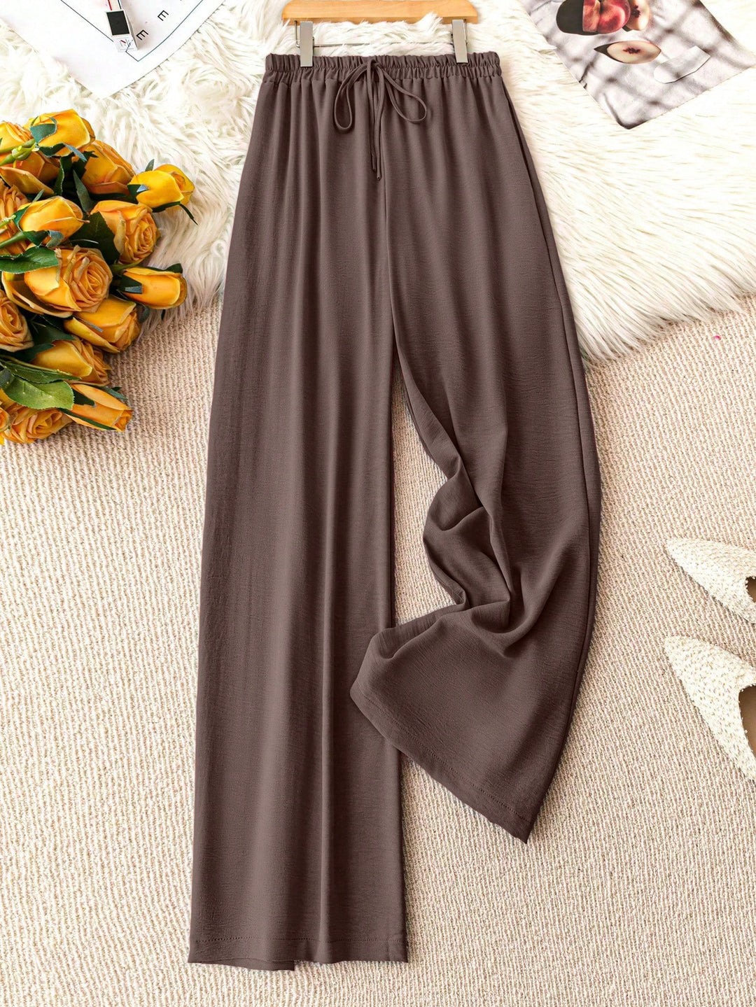 Pantaloni SHEIN, maro