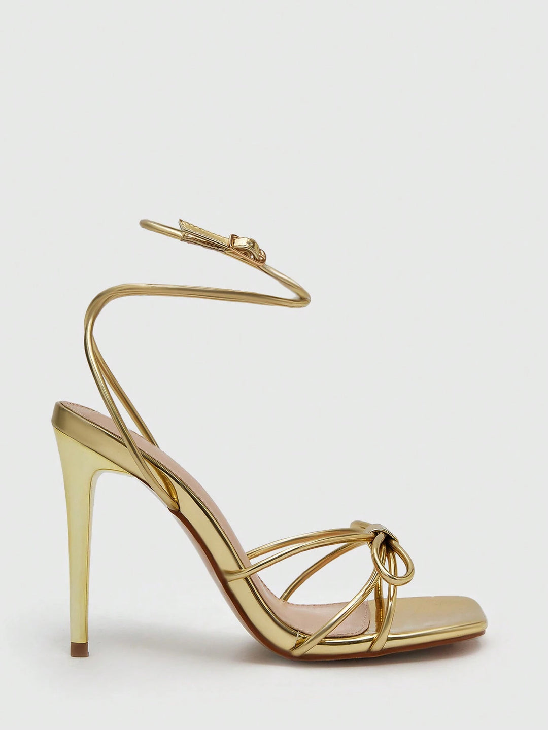 SHEIN Magassarkú szandál, arany