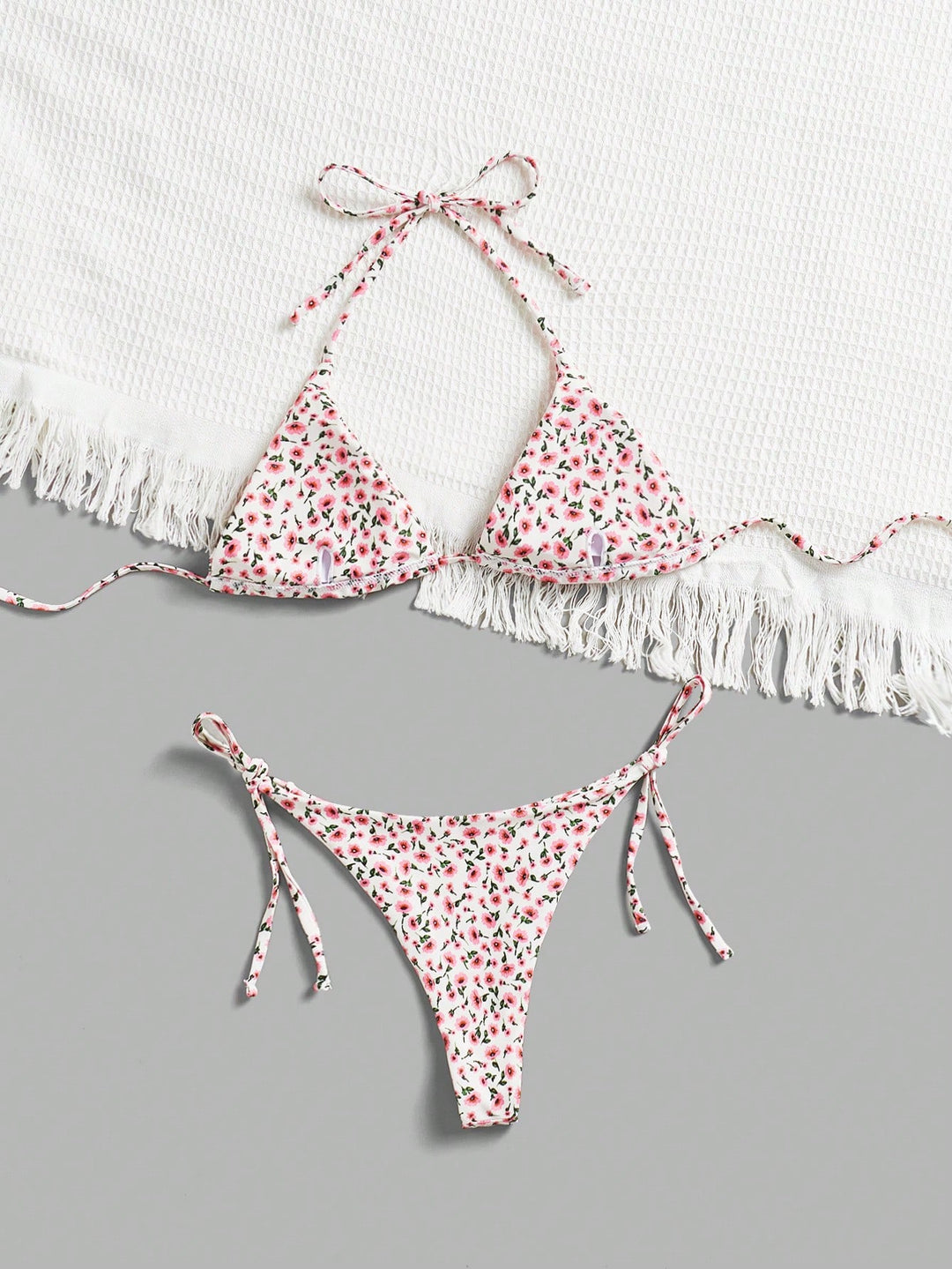 Set bikini SHEIN, roz