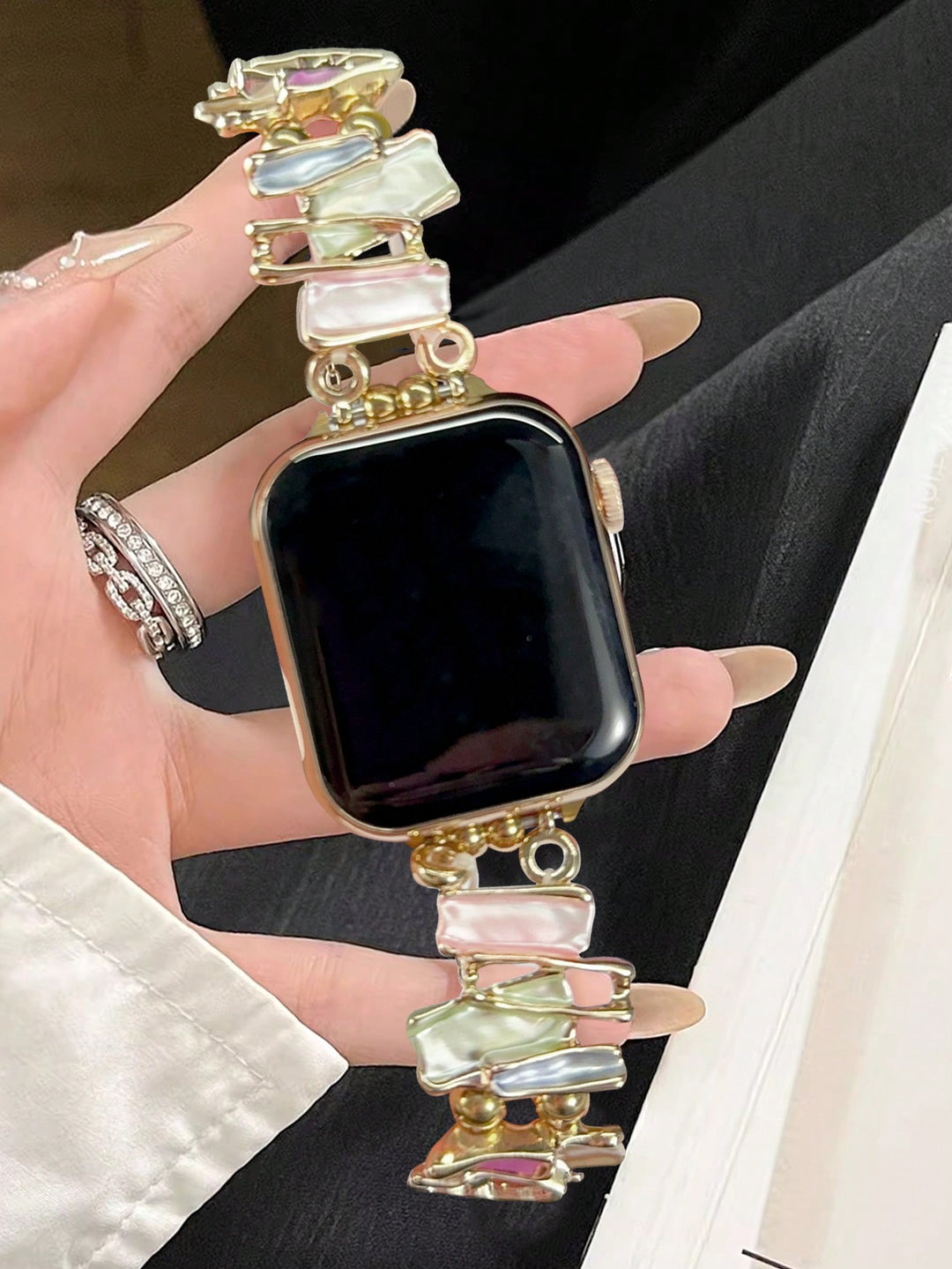 Curea smartwatch SHEIN, auriu