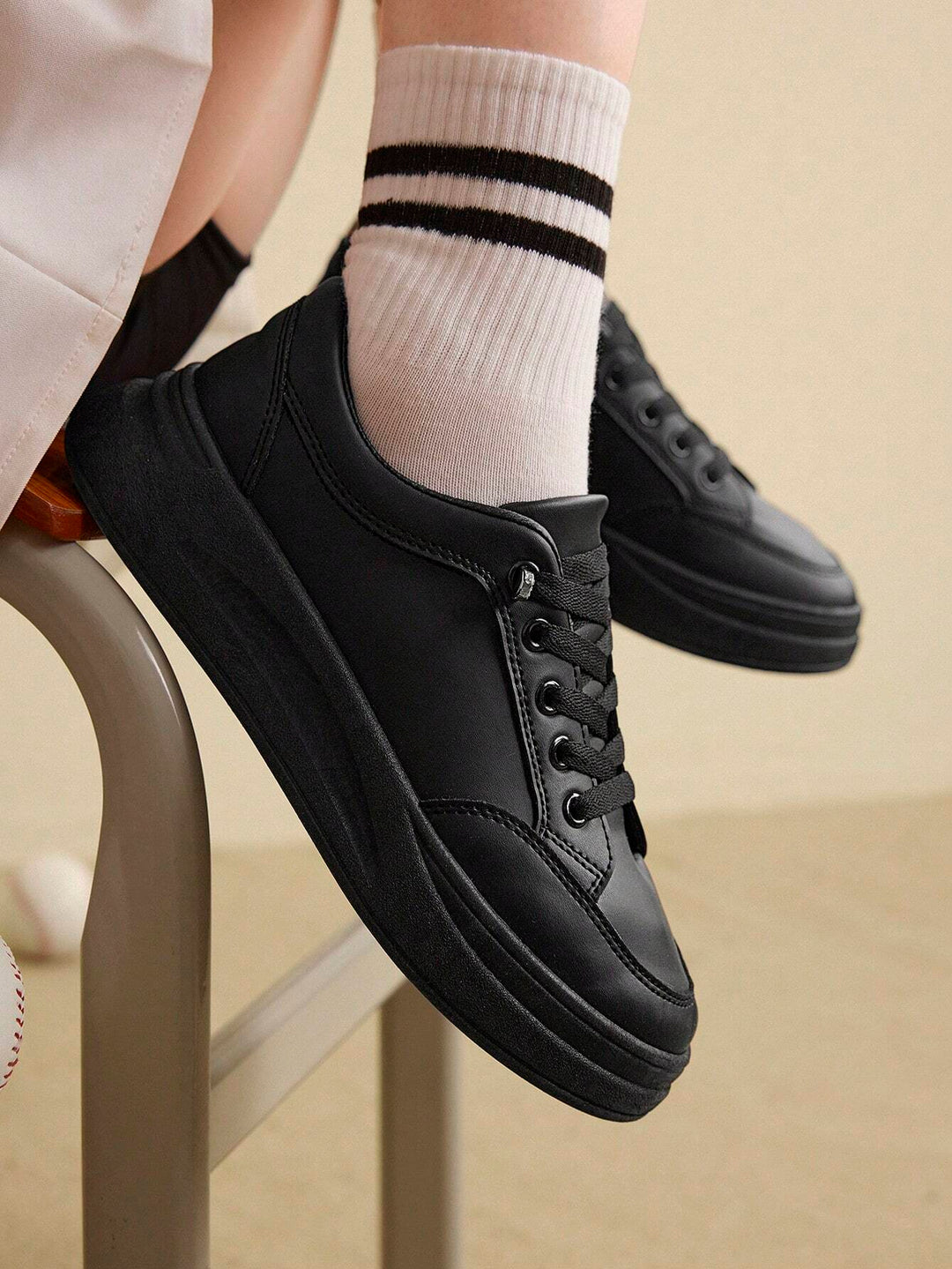 SHEIN sportcipő, fekete