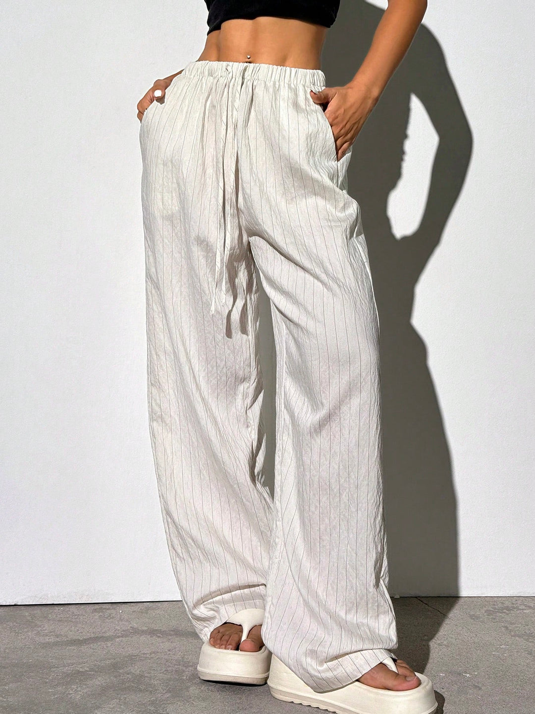 Pantaloni SHEIN, alb