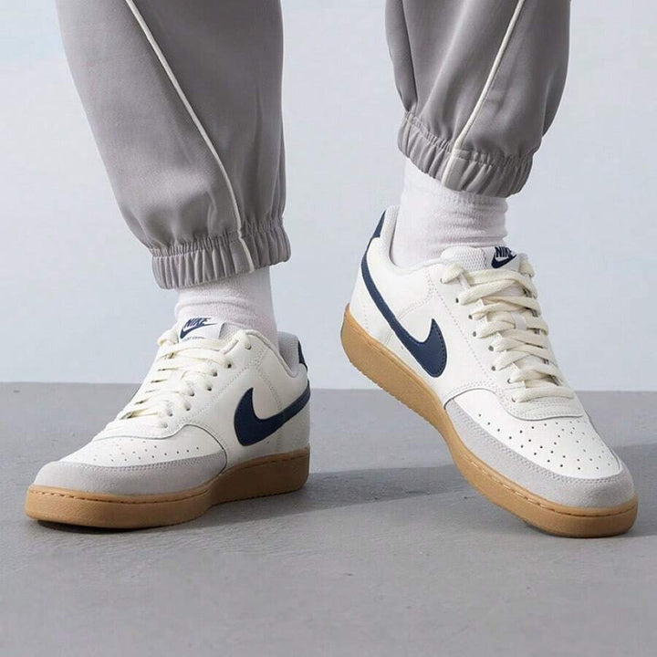 NIKE sportcipő, vegyes színek