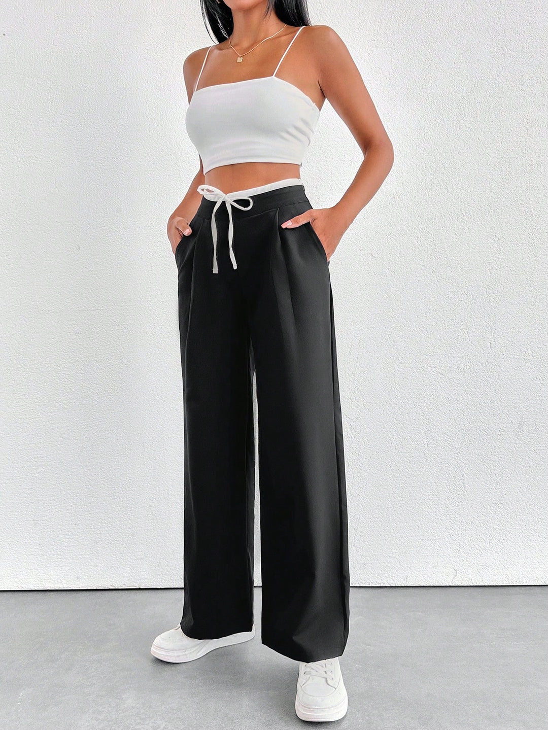 Pantaloni SHEIN, negru