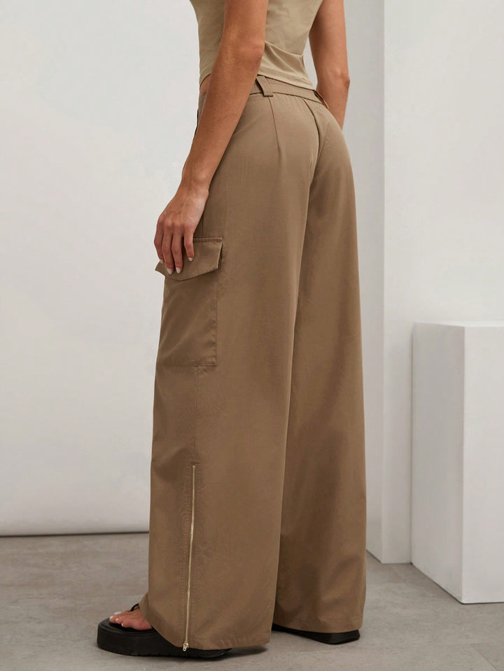 Pantaloni SHEIN, maro