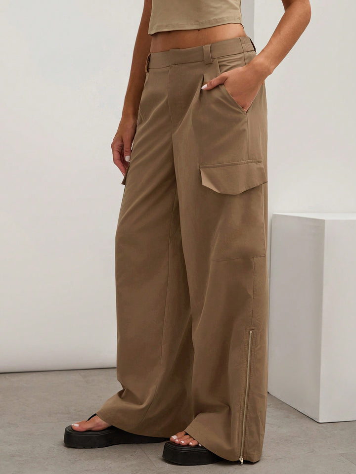 Pantaloni SHEIN, maro