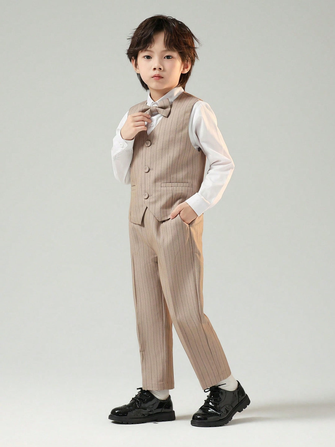 Costum SHEIN, kaki