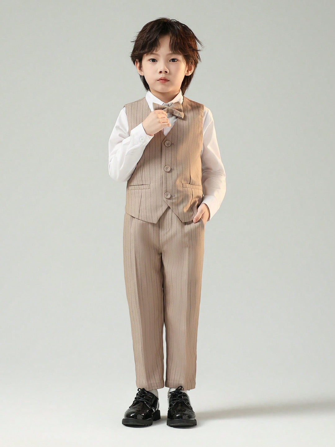 Costum SHEIN, kaki