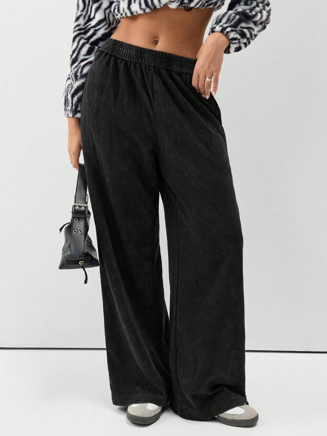 Pantaloni SHEIN, negru