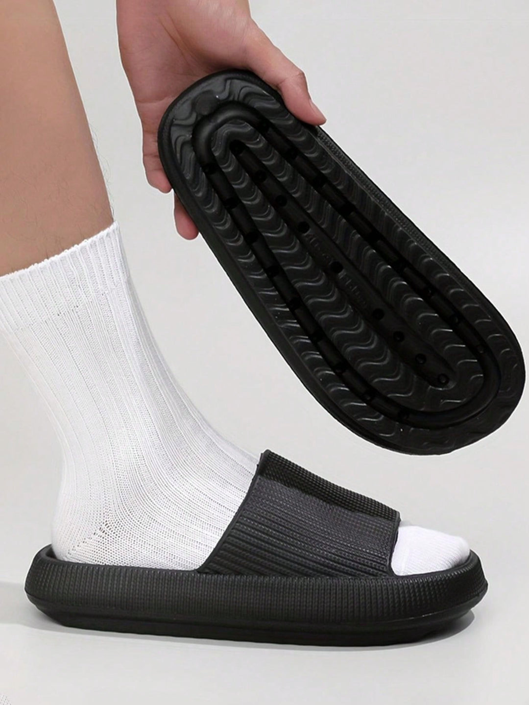 Papuc tip slide SHEIN, negru