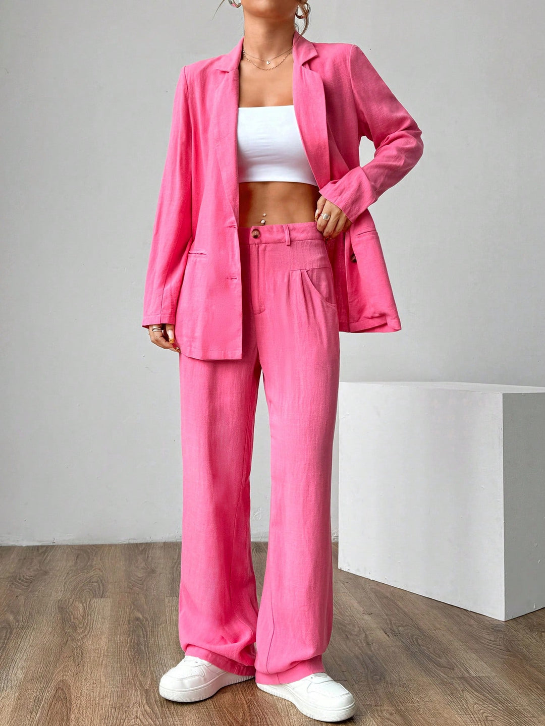 Costum SHEIN, roz