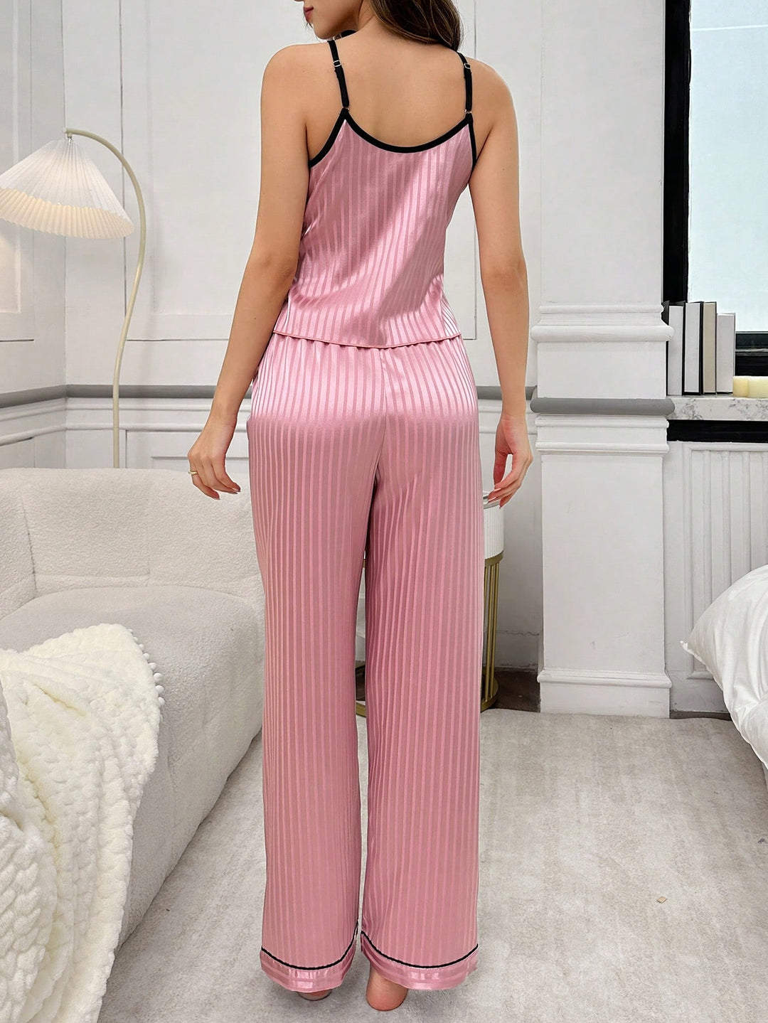 Compleu pijamale SHEIN, roz