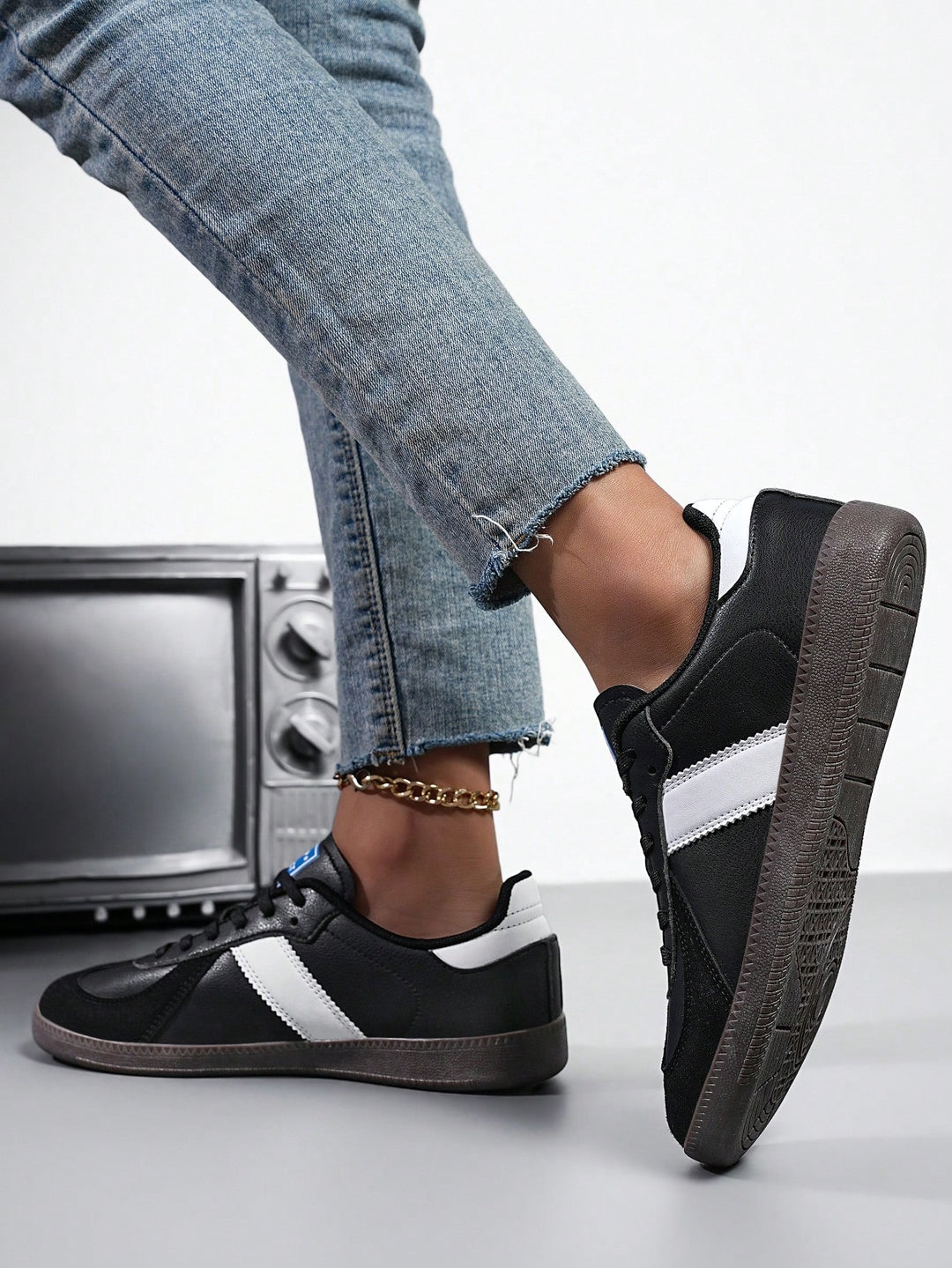 Pantofi sport SHEIN, negru