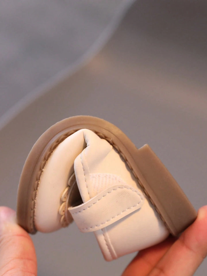 Pantofi SHEIN, crem