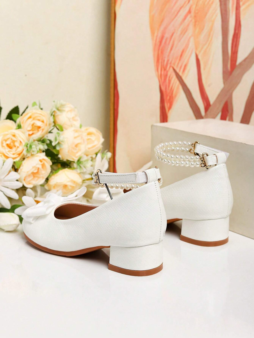 Pantofi SHEIN, alb
