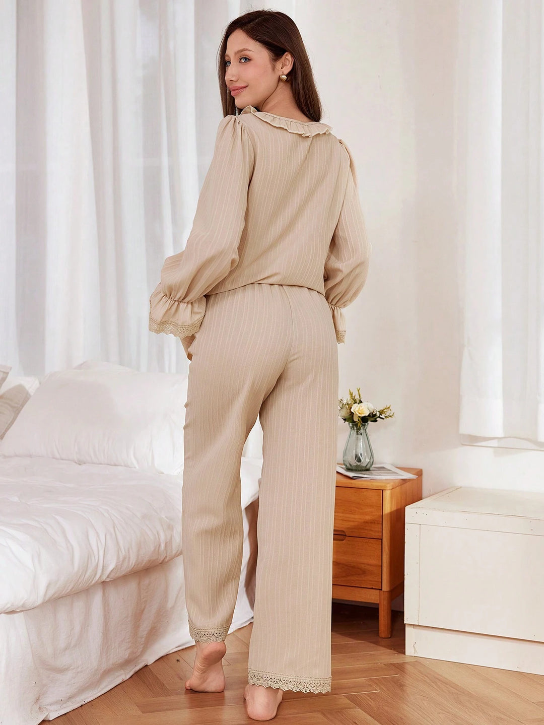 Compleu pijamale SHEIN, bej