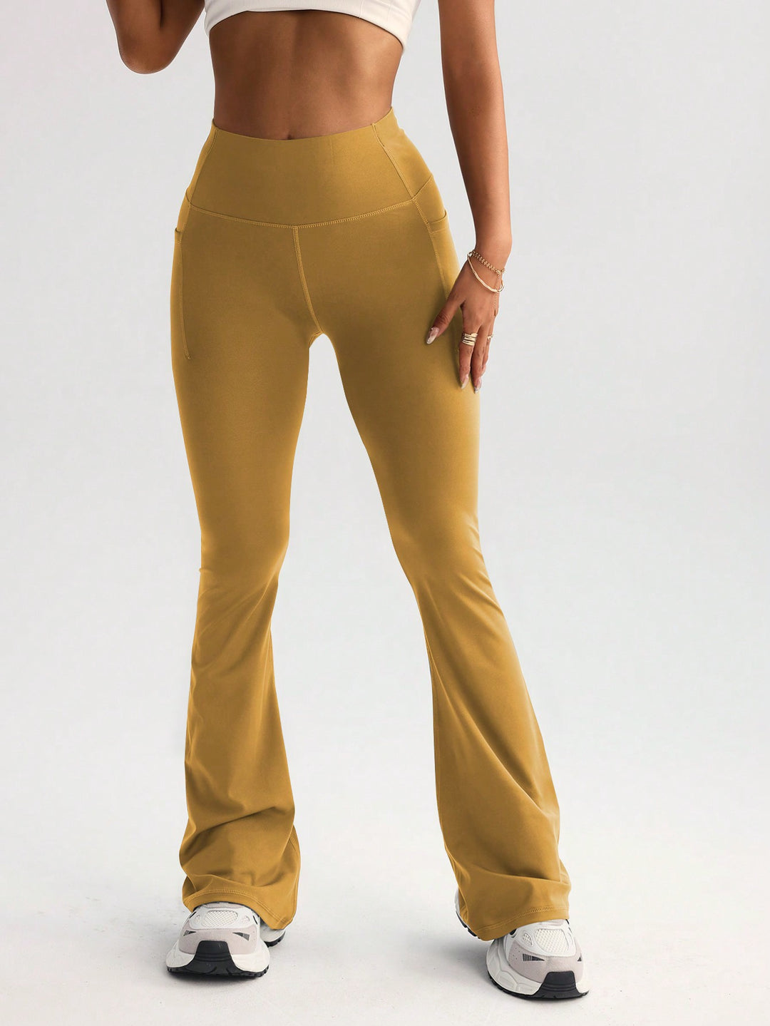 Pantaloni SHEIN, galben