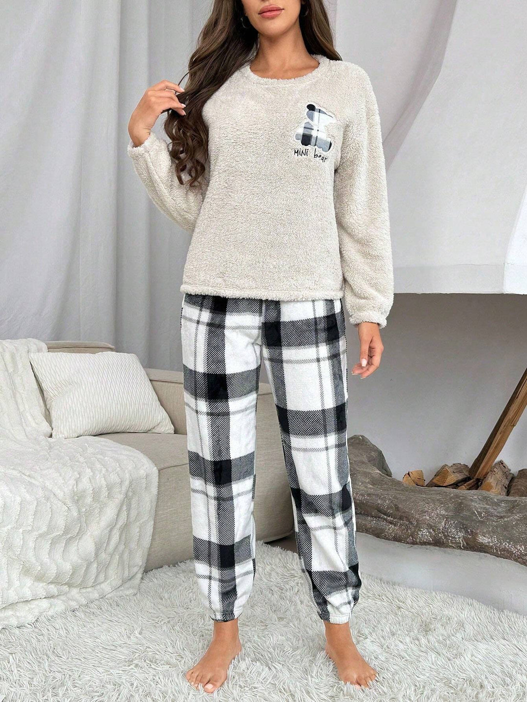 Compleu pijamale SHEIN, mix culori