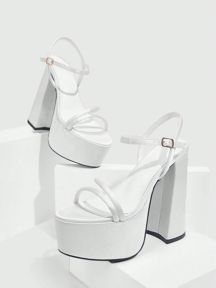 SHEIN platform szandál, fehér