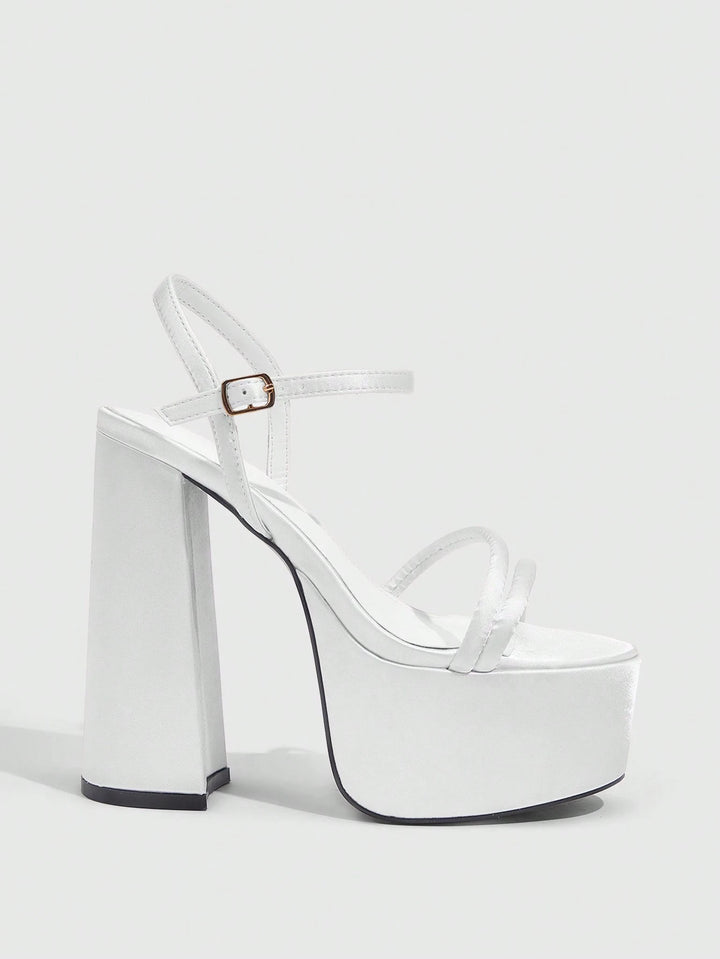 SHEIN platform szandál, fehér