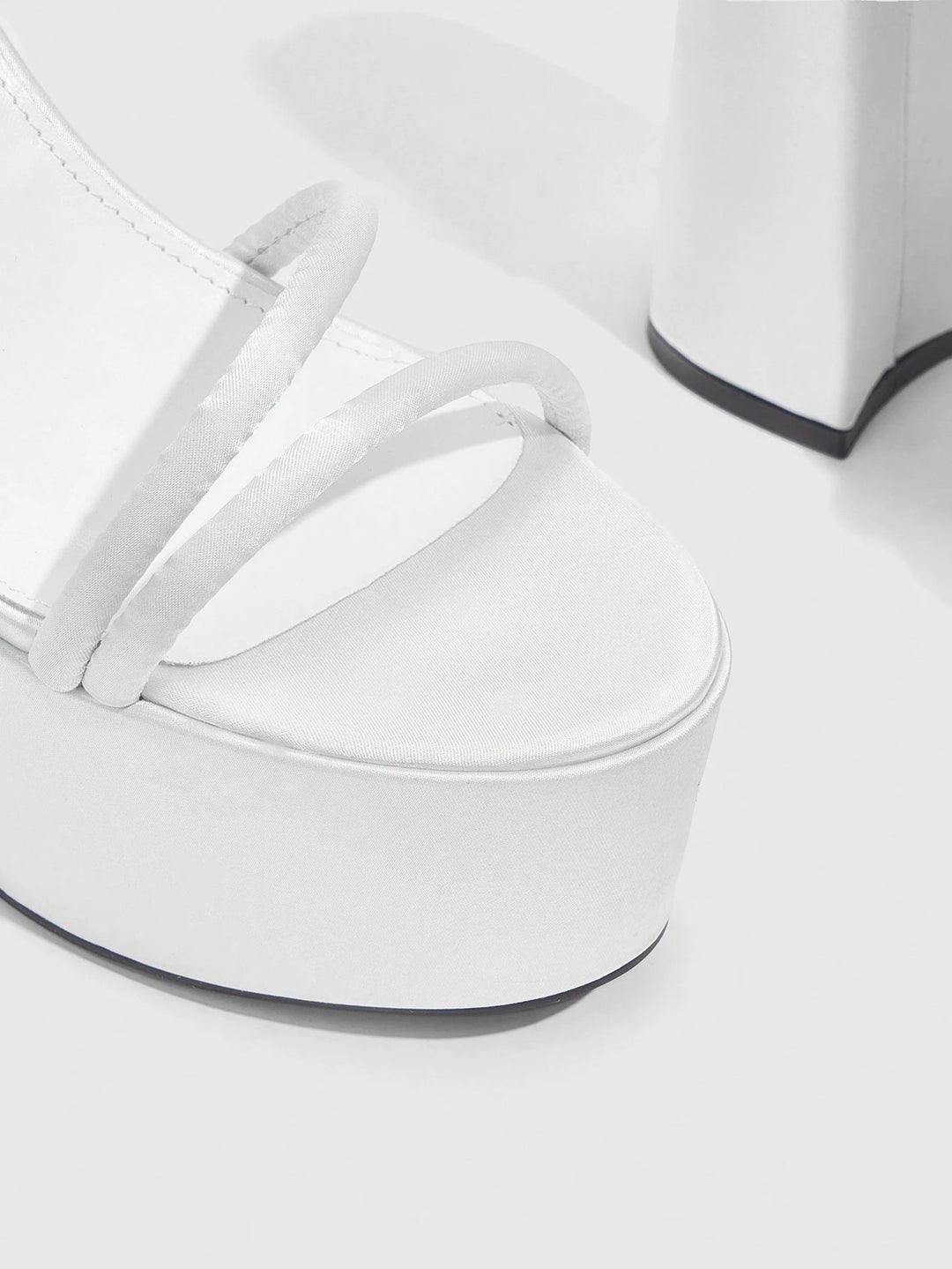 SHEIN platform szandál, fehér